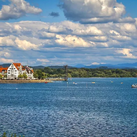 شقة Auszeit Lakeside Mit Privatstrand فريدريشسهافن