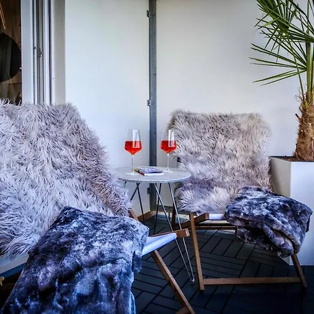 Appartement Auszeit Lakeside Mit Privatstrand Friedrichshafen