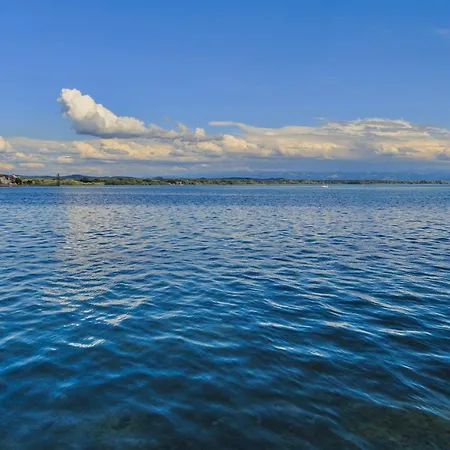 شقة Auszeit Lakeside Mit Privatstrand فريدريشسهافن